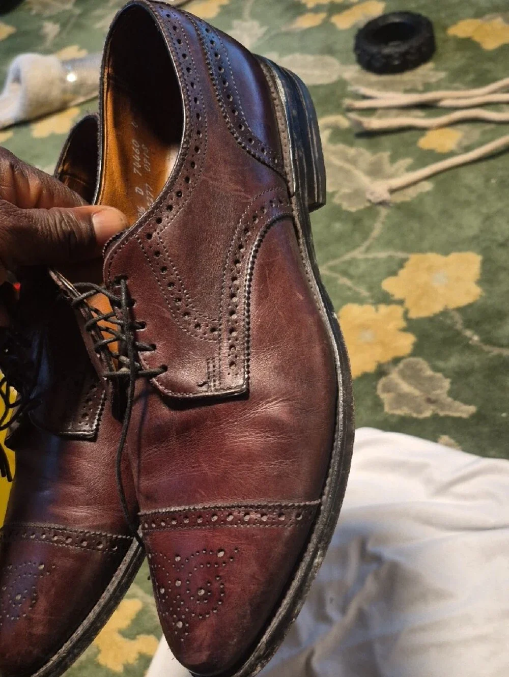 Allen Edmonds Burgundy Brown Leather Wingtip Oxfords